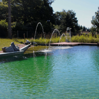 Photo de la piscine naturelle de la commune de Marsac située dans la Creuse